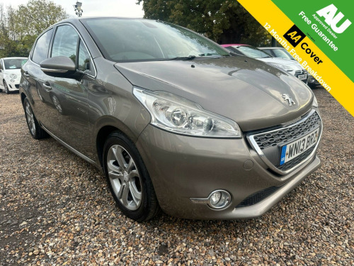 Peugeot 208  1.2 VTi Allure Euro 5 5dr 