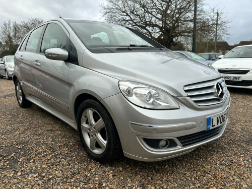 Mercedes-Benz B-Class B200 2.0 B200 SE CVT 5dr 
