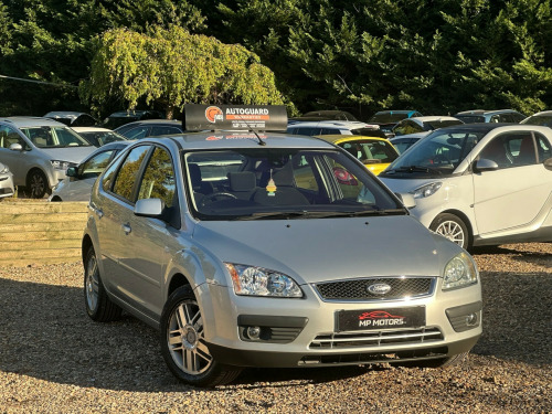 Ford Focus  2.0 Ghia Automatic Petrol 5-Door