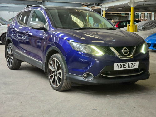 Nissan Qashqai  1.2 DIG-T Tekna 2WD Euro 5 (s/s) 5dr