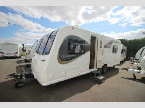 Peugeot ALICANTO GRANDE PORTO  Bailey Alicanto Grande Porto | 4 Berth