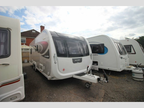 Elddis CRUSADER BOREALIS  Twin Axle End Island Bed