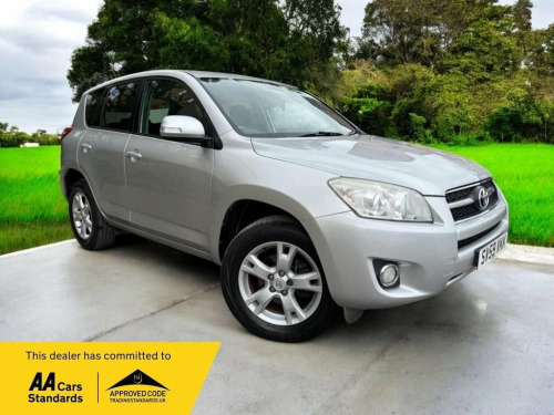 Toyota RAV4  2.0 V-Matic XT-R Euro 4 5dr
