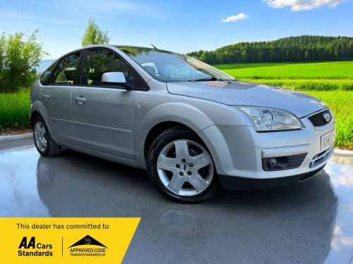 Ford Focus  1.6 Style 5dr