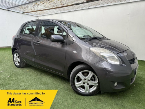 Toyota Yaris  1.33 Dual VVT-i TR Euro 4 (s/s) 5dr