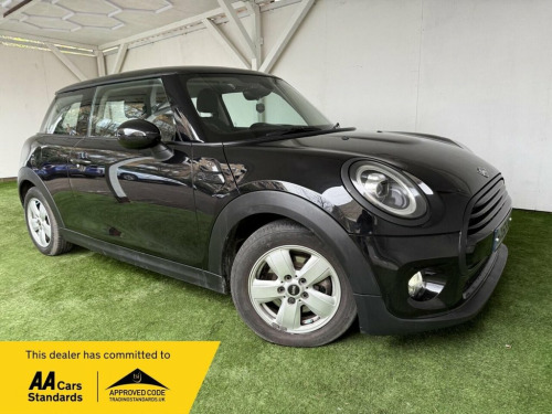 MINI Hatch  1.5 Cooper Classic Euro 6 (s/s) 3dr