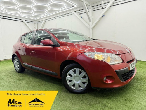 Renault Megane  1.5 dCi Expression Euro 5 5dr 