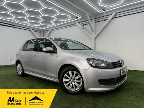 Volkswagen Golf  1.6 TDI BlueMotion Euro 5 (s/s) 5dr 