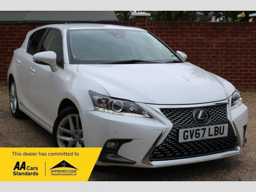 Lexus CT 200h  1.8 200h Luxury Hatchback 5dr Petrol Hybrid CVT Eu