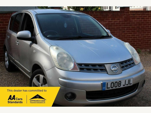 Nissan Note  1.6 16V Tekna Hatchback 5dr Petrol Auto Euro 4 (11