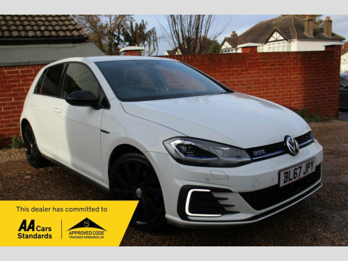 Volkswagen Golf  1.4 TSI 8.7kWh GTE Advance Hatchback 5dr Petrol Pl 
