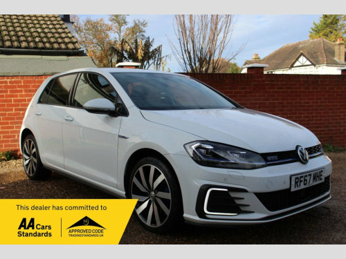Volkswagen Golf  1.4 TSI 8.7kWh GTE Advance Hatchback 5dr Petrol Pl 
