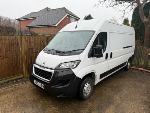 Peugeot Boxer  2.2 BlueHDi 335 Professional Panel Van 5dr Diesel Manual L3 H2 Euro 6 (s/s) 