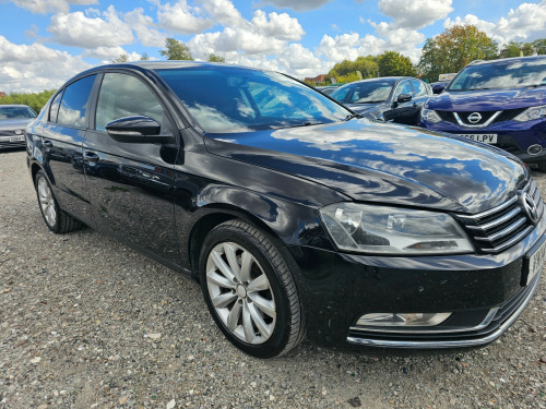Volkswagen Passat  BLUEMOTION TDI 4-Door