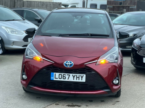 Toyota Yaris  1.5 VVT-h Blue Bi-Tone E-CVT Euro 6 (s/s) 5dr 