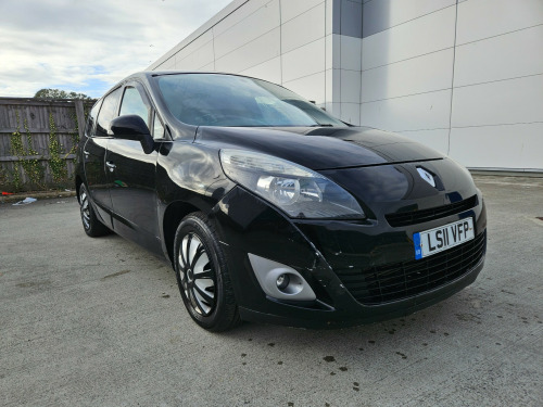 Renault Grand Scenic  EXPRESSION DCI EDC 5-Door