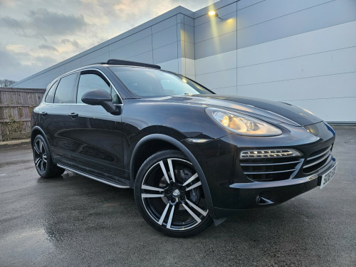 Porsche Cayenne  3.0 TD V6 SUV 5dr Diesel Tiptronic 4WD Euro 5 (s/s) (240 ps) 