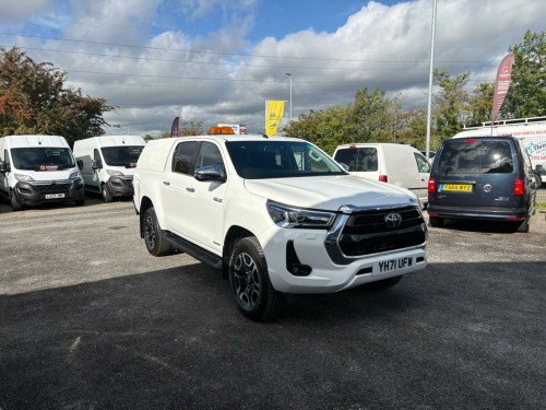 Toyota Hi-Lux  2.8 D-4D Invincible Auto 4WD Euro 6 (s/s) 4dr
