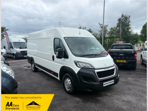Peugeot Boxer  2.2 BlueHDi 435 Professional L4 H2 Euro 6 (s/s) 5dr