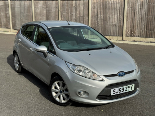 Ford Fiesta  1.4 Zetec Hatchback 5dr Petrol Manual (133 g/km, 94 bhp)