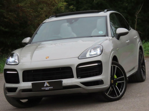 Porsche Cayenne  3.0 V6 E-Hybrid 17.9kWh Platinum Edition SUV 5dr P