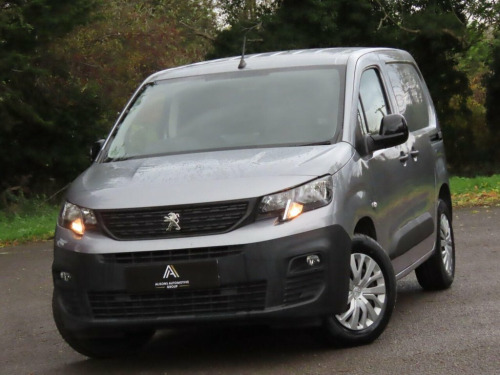 Peugeot Partner  800 50kWh Professional Premium Standard Panel Van 