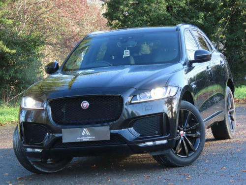 Jaguar F-PACE  2.0 D180 Chequered Flag SUV 5dr Diesel Auto AWD Eu