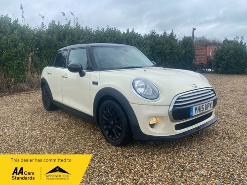 MINI Hatch  1.5 Cooper Hatchback 5dr Petrol Auto Euro 6 (s/s)  