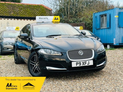 Jaguar XF  2.2d SE Business Saloon 4dr Diesel Auto Euro 5 (s/s) (163 ps)