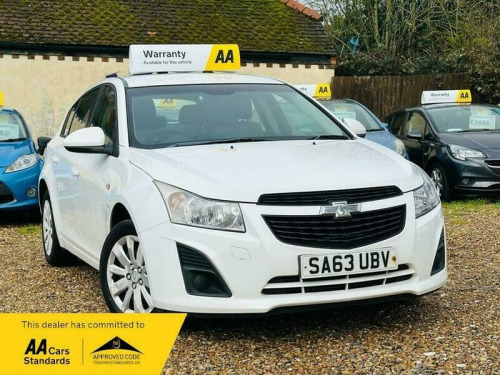 Chevrolet Cruze  1.6 LS Hatchback 5dr Petrol Manual Euro 5 (124 ps) 