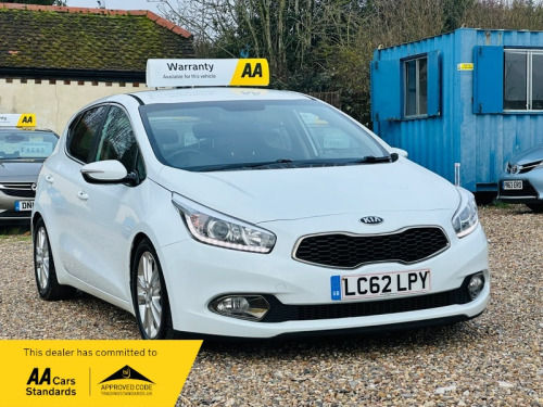 Kia ceed  1.6 CRDi EcoDynamics 3 Hatchback 5dr Diesel Manual Euro 5 (s/s) (126 bhp) 