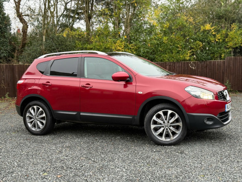 Nissan Qashqai  1.6 Tekna SUV 5dr Petrol CVT 2WD Euro 5 (AVM) (117 ps) 