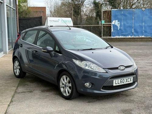 Ford Fiesta  1.4 Zetec Hatchback 5dr Petrol Manual (133 g/km, 9 