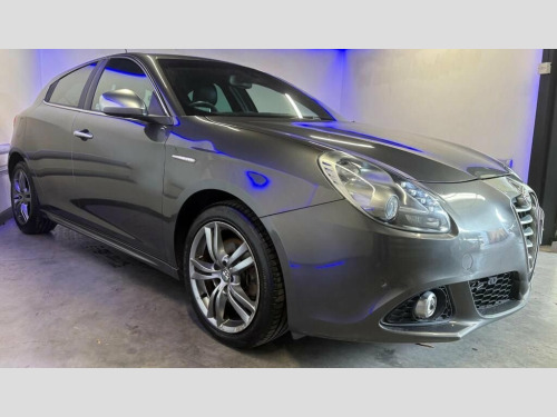 Alfa Romeo Giulietta  2.0 JTDM-2 Exclusive Hatchback 5dr Diesel Manual E