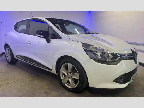 Renault Clio  1.2 16V Dynamique MediaNav Hatchback 5dr Petrol Ma