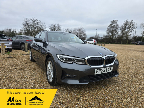 BMW 3 Series  2.0 330e 12kWh SE Pro Touring 5dr Petrol Plug-in Hybrid Auto Euro 6 (s/s) ( 