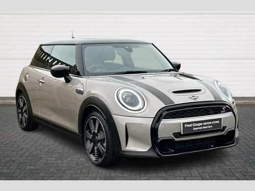 MINI Hatch  2.0 Cooper S Exclusive Hatchback 3dr Petrol Steptr