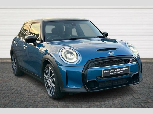 MINI Hatch  2.0 Cooper S Exclusive Hatchback 5dr Petrol Steptr