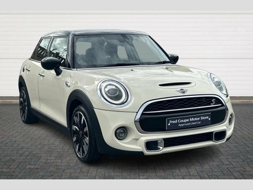 MINI Hatch  2.0 Cooper S Exclusive Hatchback 5dr Petrol Manual