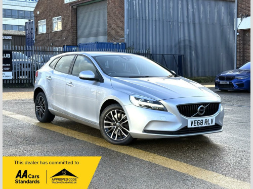 Volvo V40  1.5 T2 GPF Momentum Nav Plus Auto Euro 6 (s/s) 5dr 