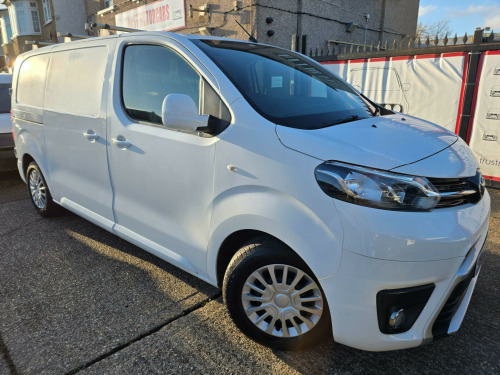 Toyota Proace  1.6D Comfort Medium Panel Van MWB Euro 6 (s/s) 6dr 