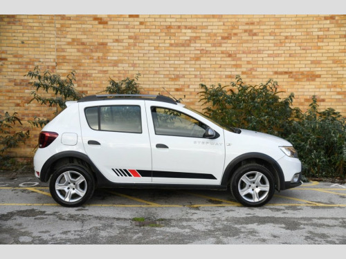Dacia Sandero Stepway  0.9 TCe Laureate Hatchback 5dr Petrol Manual Euro  