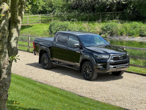 Toyota Hi-Lux  Invincible X