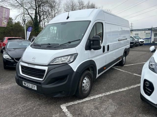 Peugeot Boxer  2.2 BlueHDi 435 Professional Panel Van 5dr Diesel  
