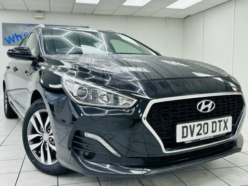 Hyundai i30  1.6 CRDi SE Nav Tourer 5dr Diesel Manual Euro 6 (s 