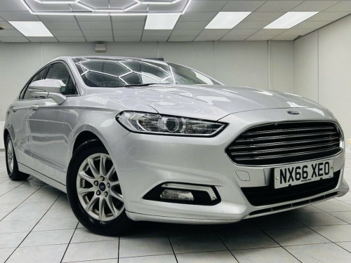 Ford Mondeo  1.5 TDCi ECOnetic Zetec Hatchback 5dr Diesel Manua 