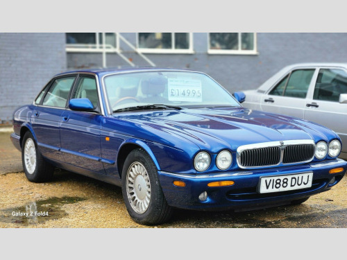Jaguar XJ  3.2 XJ8 4dr