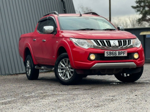 Mitsubishi L200  2.4 DI-D DC Titan 4WD Euro 5 4dr 