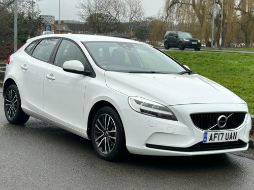 Volvo V40  2.0 D2 Momentum Nav Plus Euro 6 (s/s) 5dr 