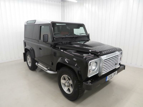 Land Rover 90  TD HARD TOP XS | NO VAT | Service history | One previous owner | Premium le